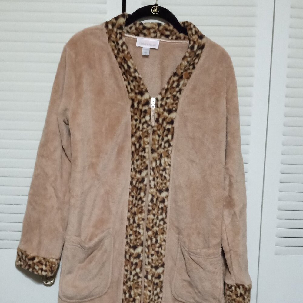 STAN HERMAN Tan Leopard Faux Fur Plush Zip Robe Lounger XS Safari